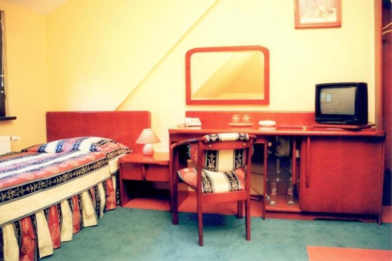 Hotel Rebajlo Pila Room photo